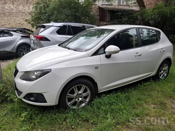 SEAT Seat Ibiza 1.4 бензин 2012 модельный год 140 515 к