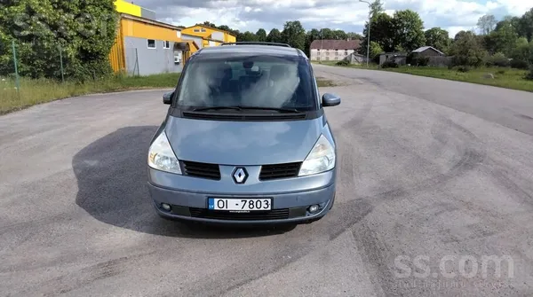Renault Vizuāli un tehniski labs. Braukt var bet jāmaina t