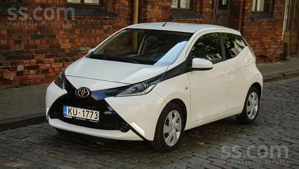 Toyota Aygo. 

Apkopes veiktas laicīgi, auto teicamā tehniskā stāvoklī. La