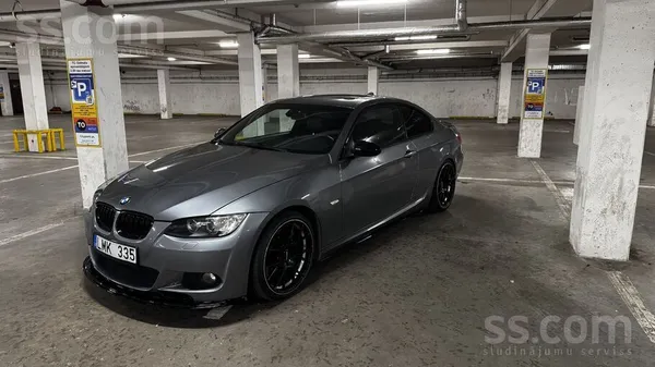 Bmw e92 335i N54 dzinējs, dzinējs ar kārbu darbojas labi. Jaudīgs auto. 
Oem M-pack, melnie griesti, melns ādas elektro salo ...