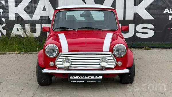 Rover Mini MK labā tehniskā un vizuālā stāvoklī.
- 46Kw/63Zs;
- Ir veik