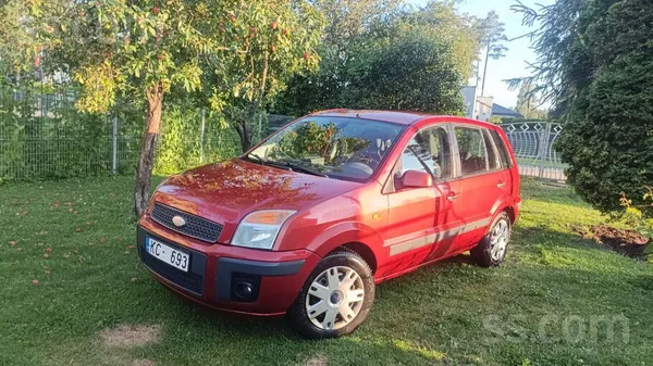 Ford Pārdodu Ford Fusion ar 1.4 benzīnu dzinēju un manu