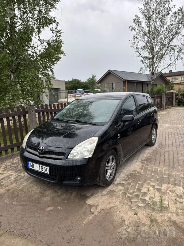 Toyota Labs , ekonomisks, ietilpīgs auto, 7 vietas. Varbū