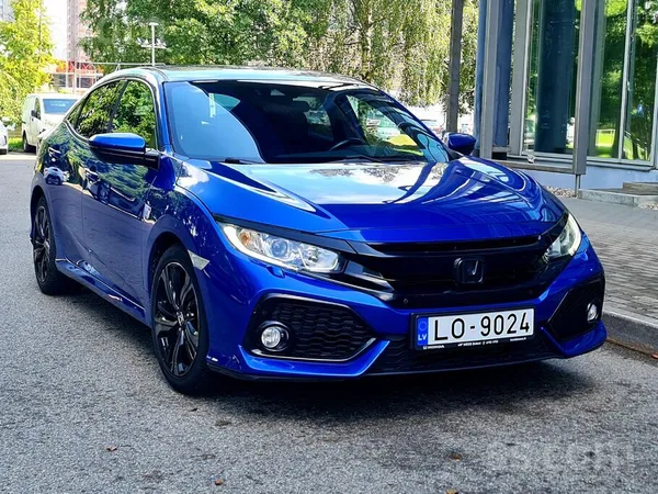 Honda Civic. Машина в прекрасном состоянии. Куплена новая в Латвии. Один вла