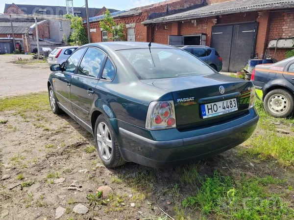 Volkswagen Ļoti uzticams auto 1, 8-92kw aizvedīs no punta A l