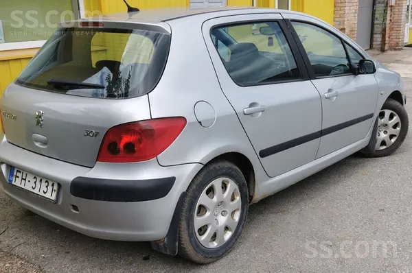 Peugeot Pārdodu ekonomisku, uzticamu auto labā stāvoklī. T