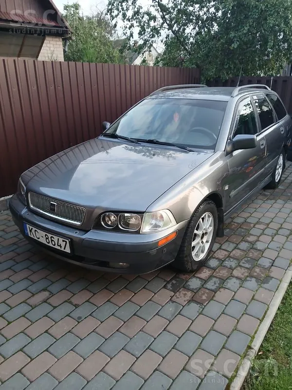 Volvo Volvo v40 1.9d 85 kw 2004 .год, т. о до 12.05.27, 