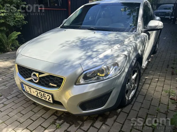Volvo Pārdodu sievas volvo. Labs stāvoklis. Pa ziemu nav