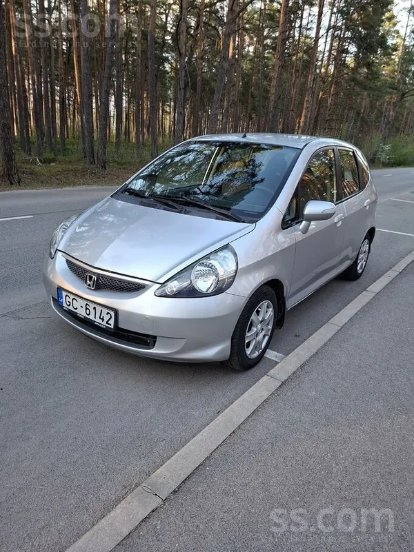 Honda Pārdodu Honda Jazz 1.4 benzīns, automāts. Tehniskā