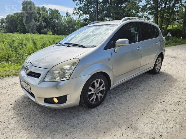 Toyota Pārdošanā Corolla Verso 2.2D4d 100kw motora defekt
