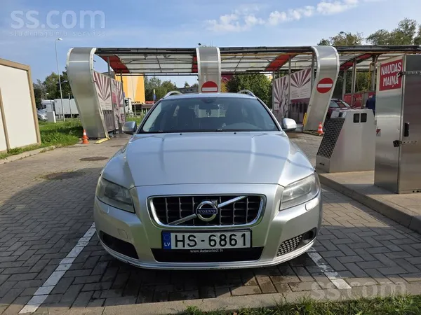 Pārdodu uzticamu un komfortablu Volvo V70 labā tehniskā un vizuālā stāvoklī.