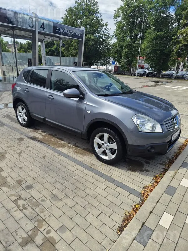 Nissan В хорошем состоянии, не требует вложений. есть дис