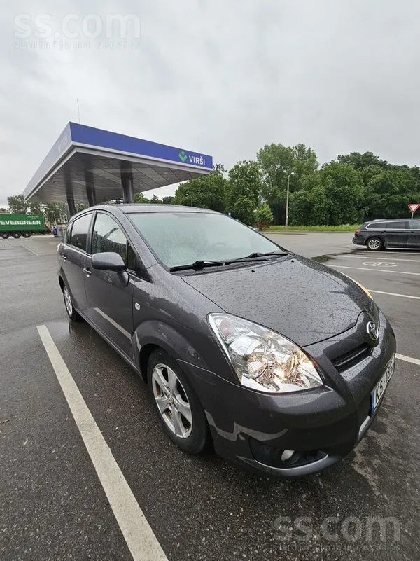 Toyota Toyota corolla verso 2.2 D-4D 100kw, 7 vietas. 