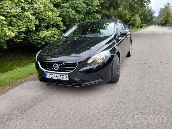 Pārdodu ekonomisku (vid. patēriņs 4, 6l/100), labi koptu un uzticamu auto. L