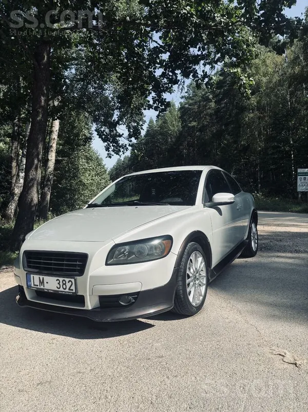 Pārdodu volvo c30, 1.6tdi 80kw, labā stāvokli, sedies un brauc, jaunā tīko i