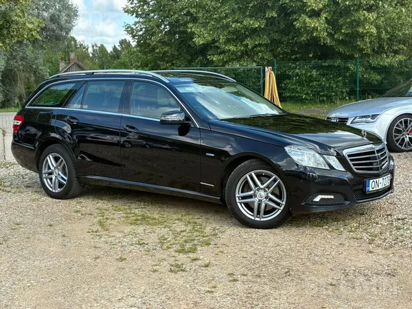Mercedes Pārdod Mercedes E350 Cdi Avantgarde - 170kw /231zs
