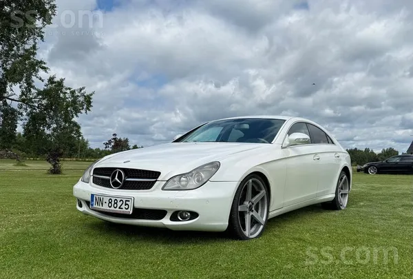 Pārdod elegantu un uzmanību piesaistošu Cls 320. Auto labā tehniskā un vizuā