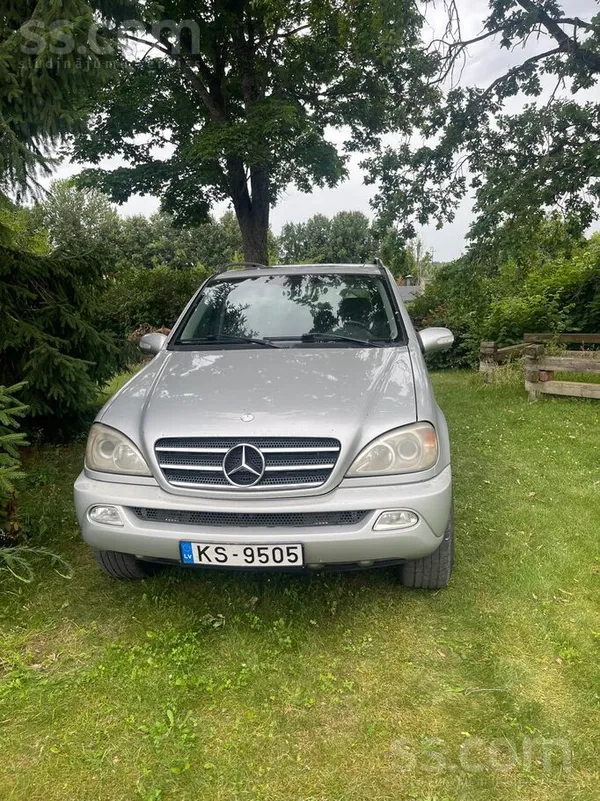 Mercedes Ml270 2002 Машина для своих лет в хорошем состояни