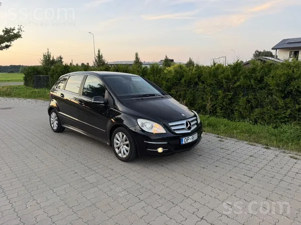 Pārdodu Mercedes Benz B180d, auto labā kondīcijā bez rūsas . Mazs degvielas patērīņš vidēji 6l/100 km. Sīkaks info pa Tel. va ...