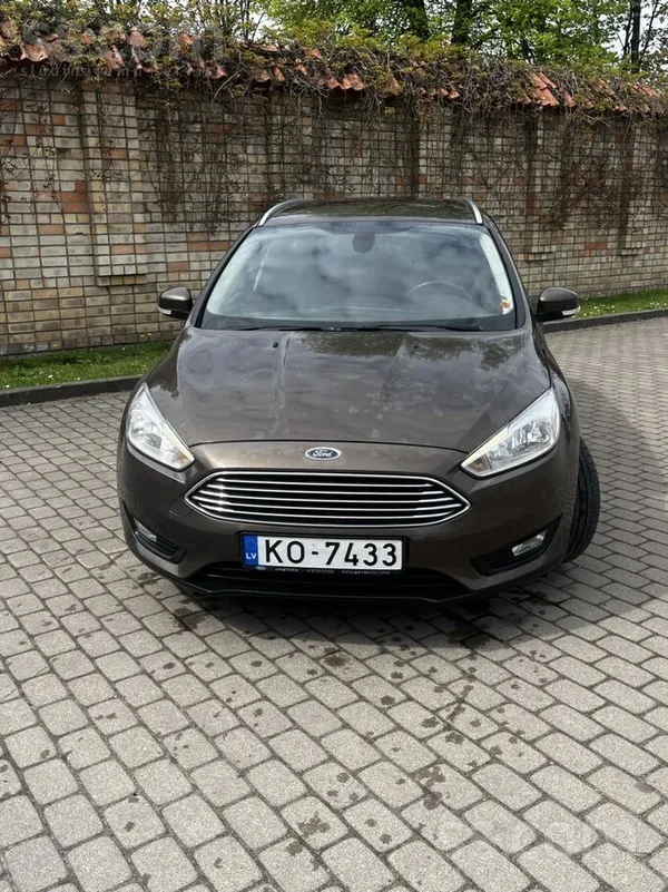 Ford Sakarā ar jauna auto iegādi, tiek tirgots uzticams