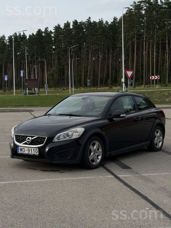 Volvo Pārdodu ekonomisku auto ar labi uzturētu salonu, b
