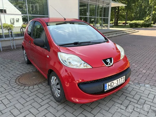 Peugeot 107, labā tehniskā un vizuālā stāvoklī. 1.0 benzīna dzinējs ļoti ekonomisks un dinamisks. Zvaniet jebkurā laikā. Gada ...