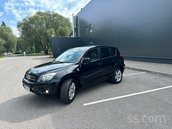 Toyota Продаю авто с новым техосмотром 2.2 дизель. Воврем